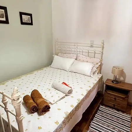 Holiday home Traditional House With Fresh Vegetables Garden Pigadhakia
