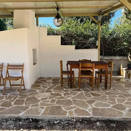 Traditional House With Fresh Vegetables Garden Holiday home Pigadhakia