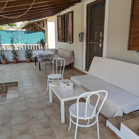 Holiday home Traditional House With Fresh Vegetables Garden *